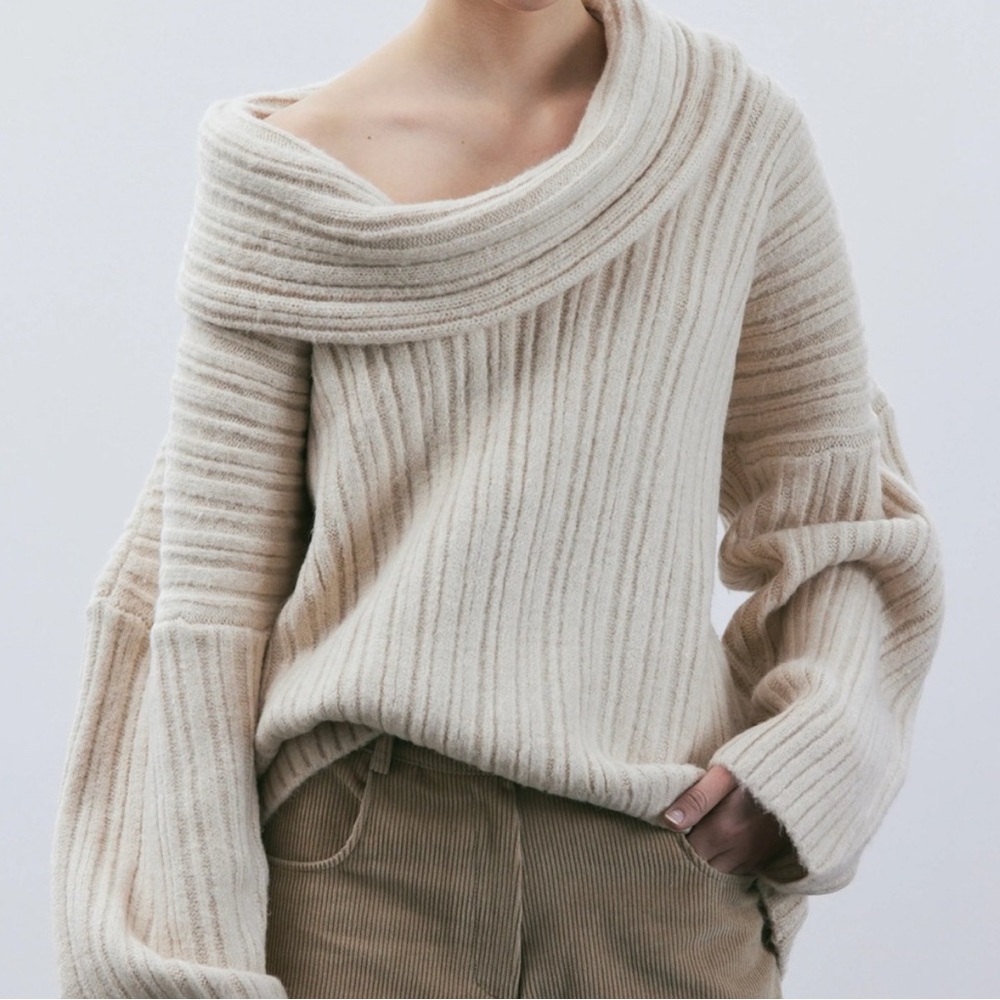 Source Unknown Becca High Roll Knit Pullover Sweater - Picture 4 of 10
